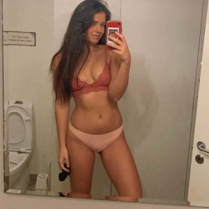 lovelytinnaxo #6331342