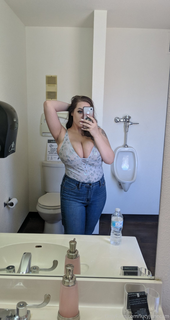 Photo by lucyjunecam published on October 16,2023 12:31:46 - BestThots