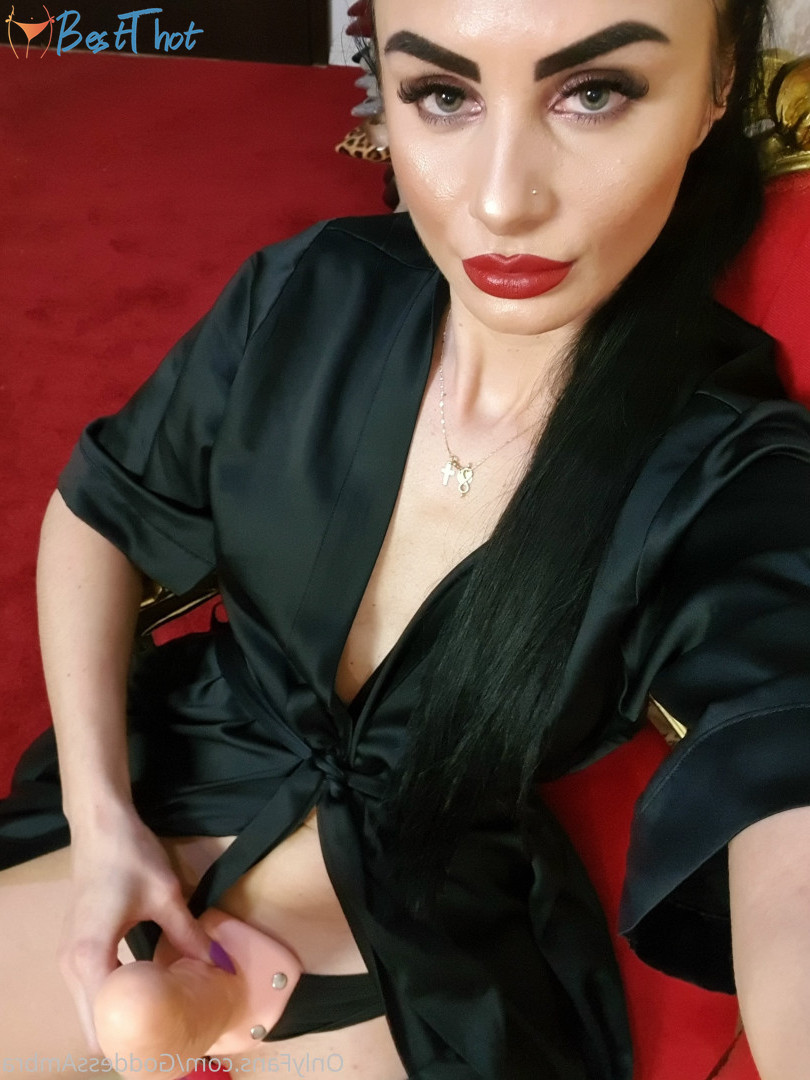 Photo by goddessambra published on December 28,2024 02:28:01 - BestThots