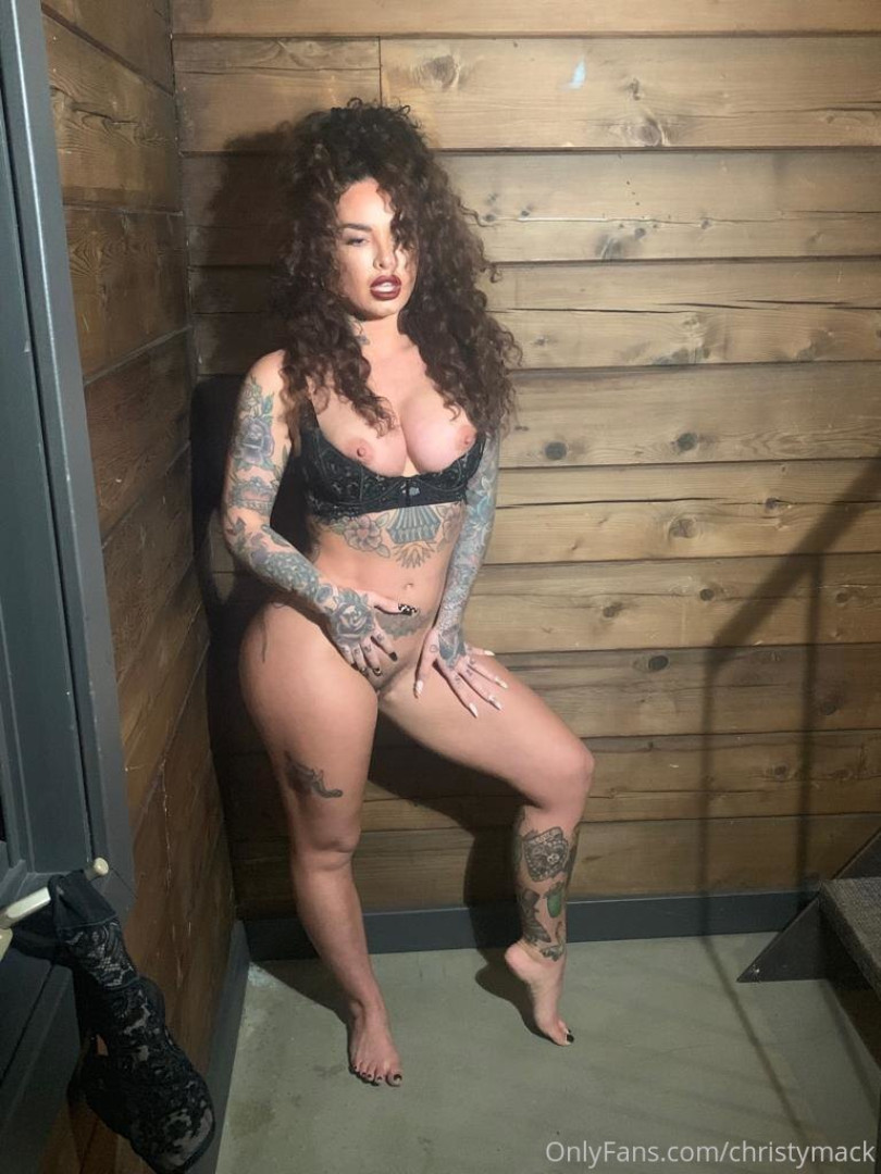 Photo by christymack published on September 1,2023 21:32:01 - BestThots