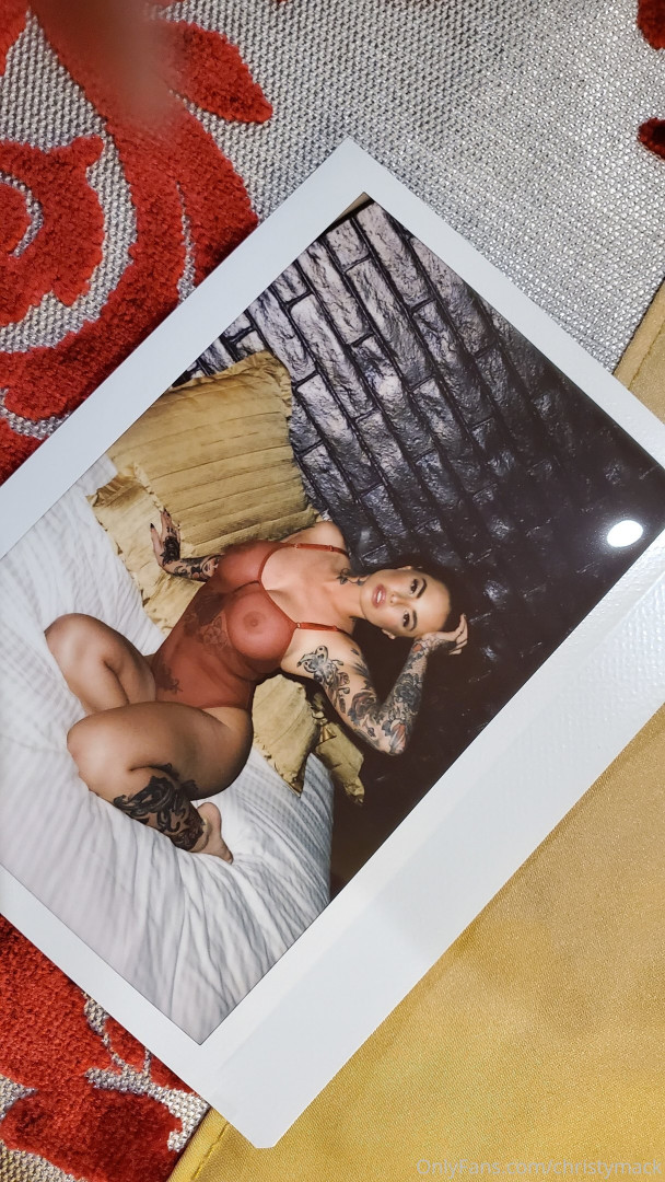 Photo by christymack published on September 1,2023 21:45:00 - BestThots