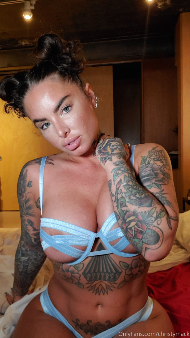 Photo by christymack published on September 1,2023 21:57:16 - BestThots