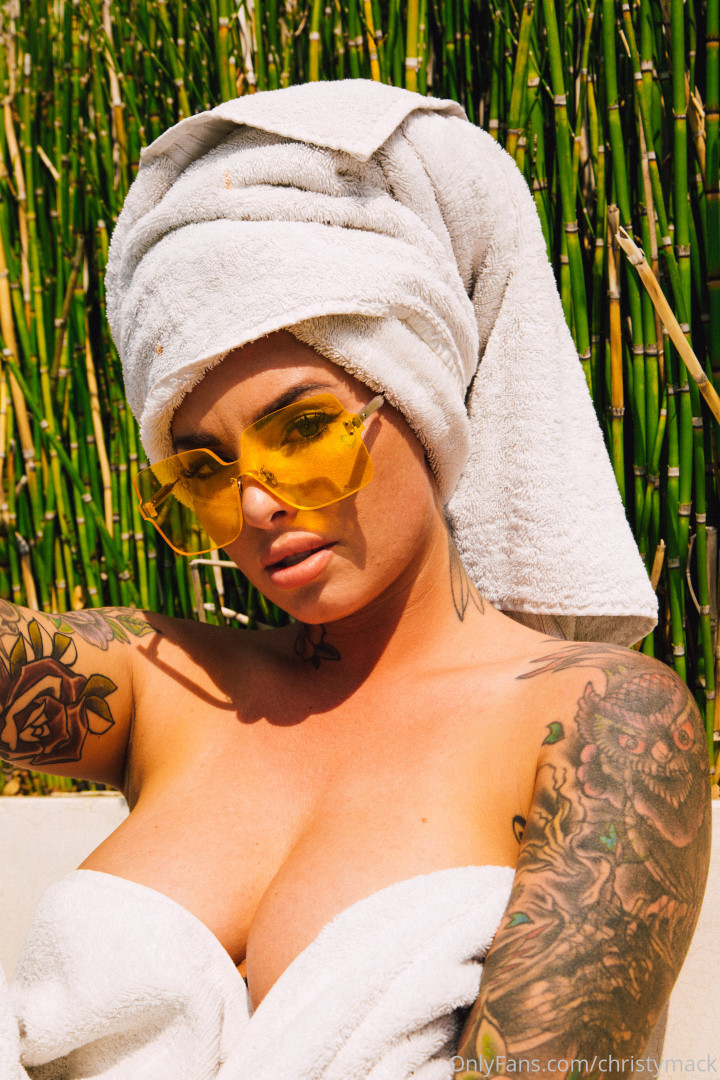 Photo by christymack published on September 1,2023 22:16:30 - BestThots