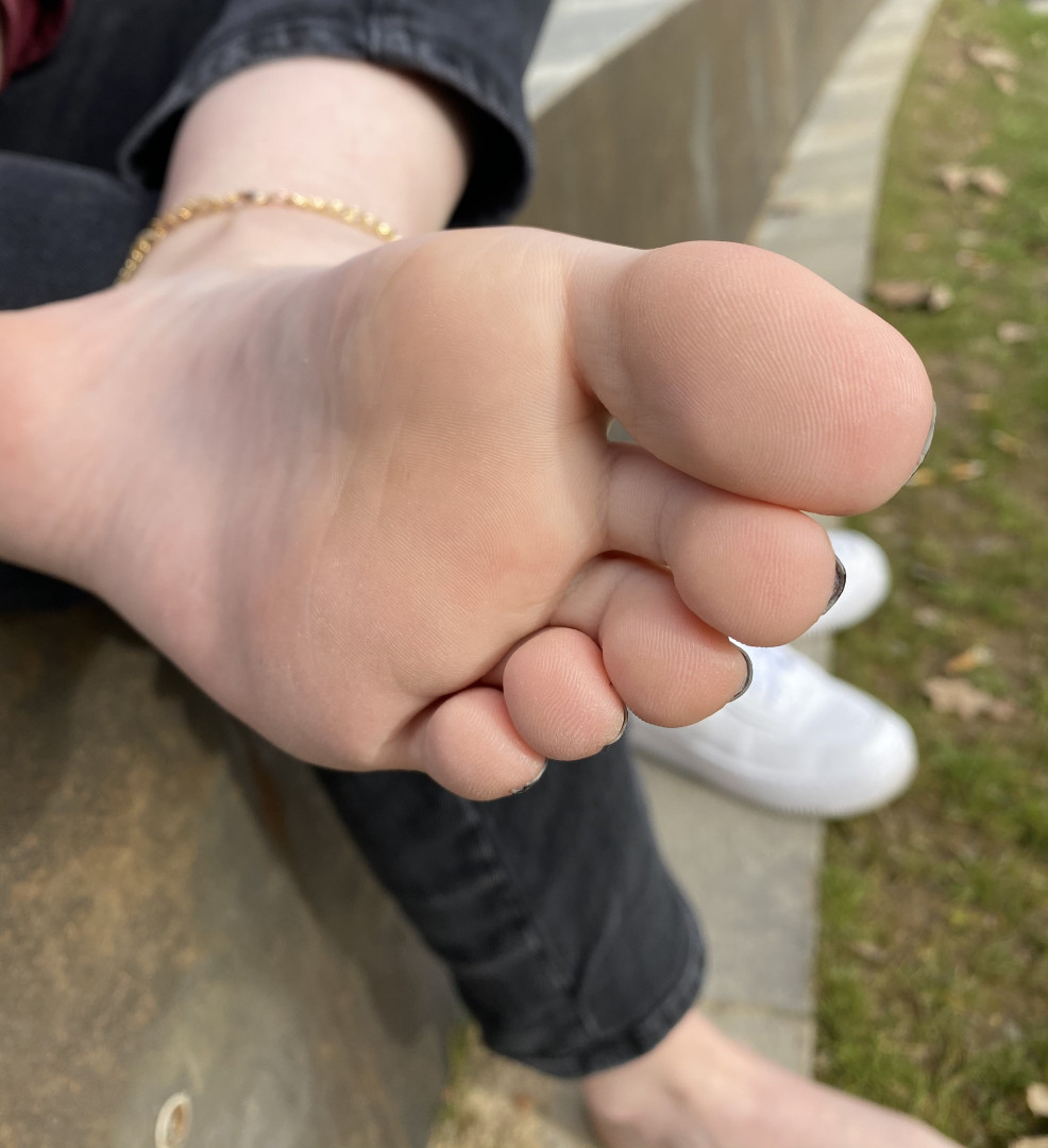 Photo by averyysfeet published on June 11,2023 09:13:09 - BestThots