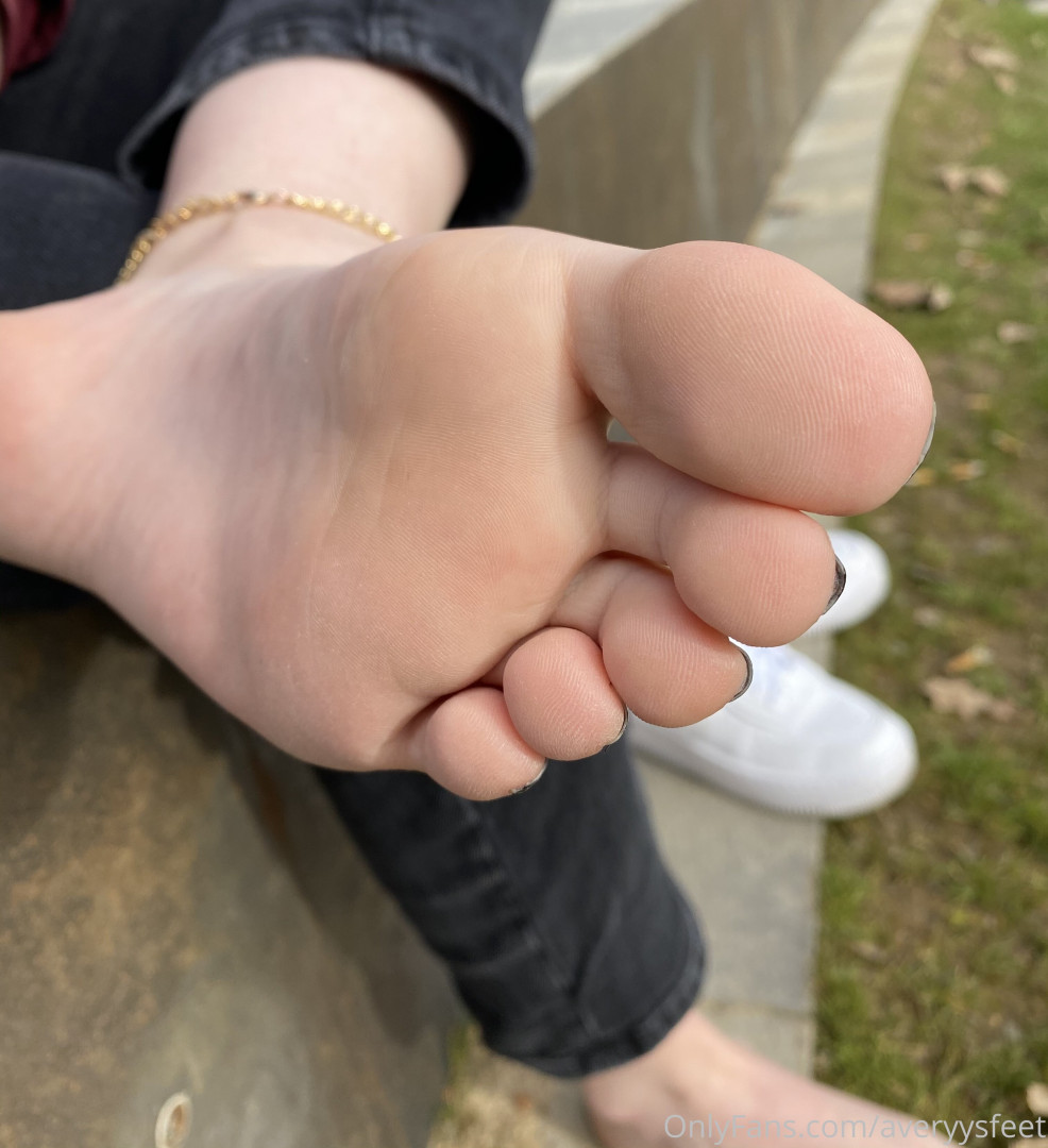 Photo by averyysfeet published on November 28,2023 18:45:59 - BestThots