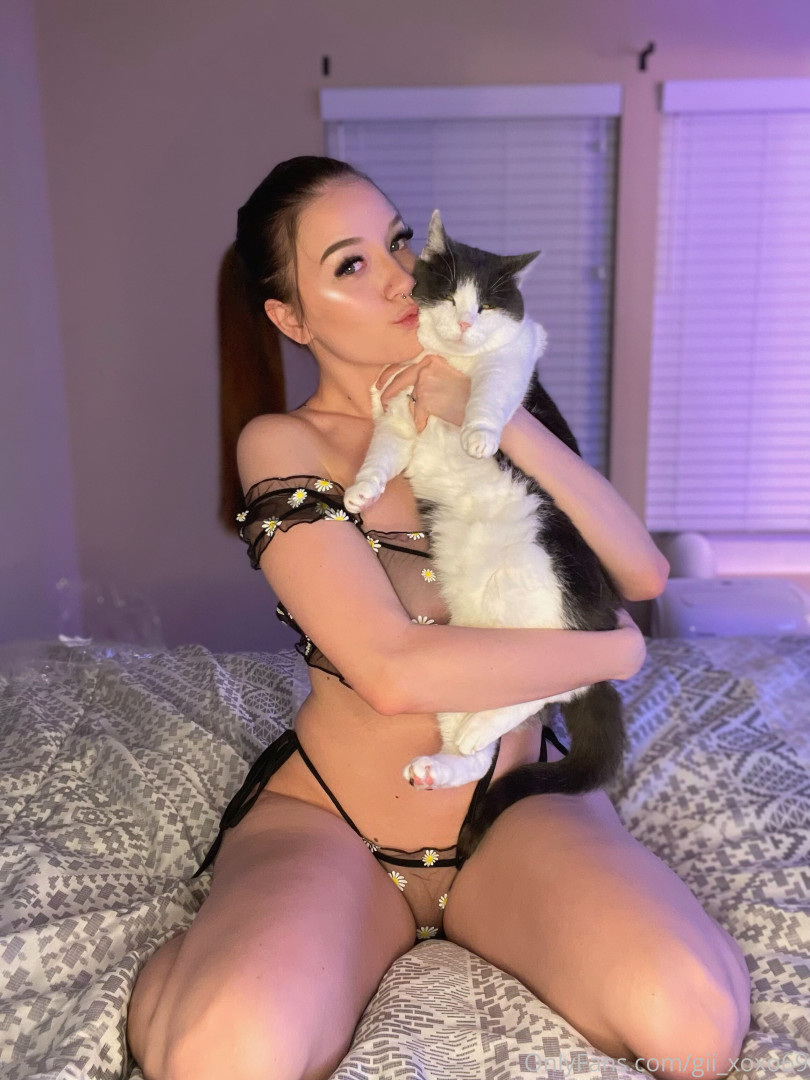 Photo by gii_xoxo69 published on August 30,2023 05:07:11 - BestThots