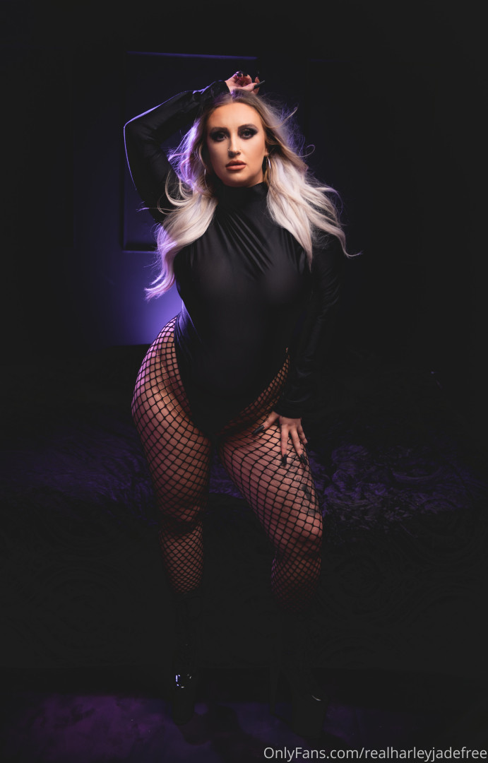 Photo by realharleyjadefree published on October 17,2023 03:47:10 - BestThots
