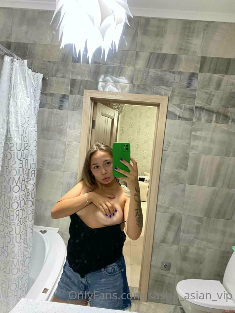 Photo by sasha_asian_vip published on June 5,2023 12:54:38 - BestThots