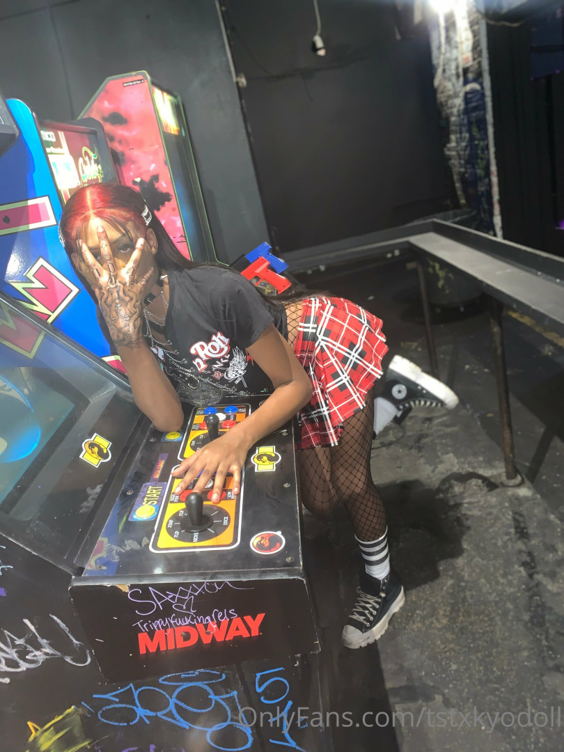 Photo by tstxkyodoll published on May 16,2023 14:07:25 - BestThots