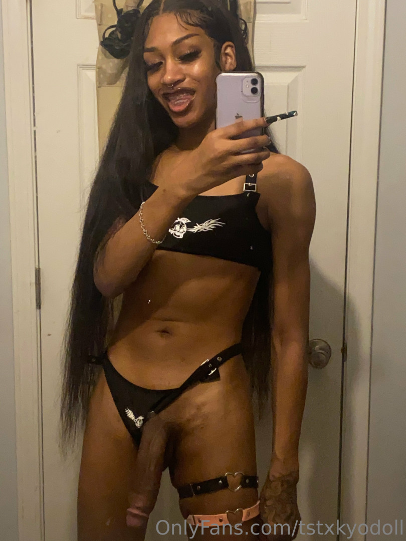 Photo by tstxkyodoll published on May 16,2023 14:07:33 - BestThots