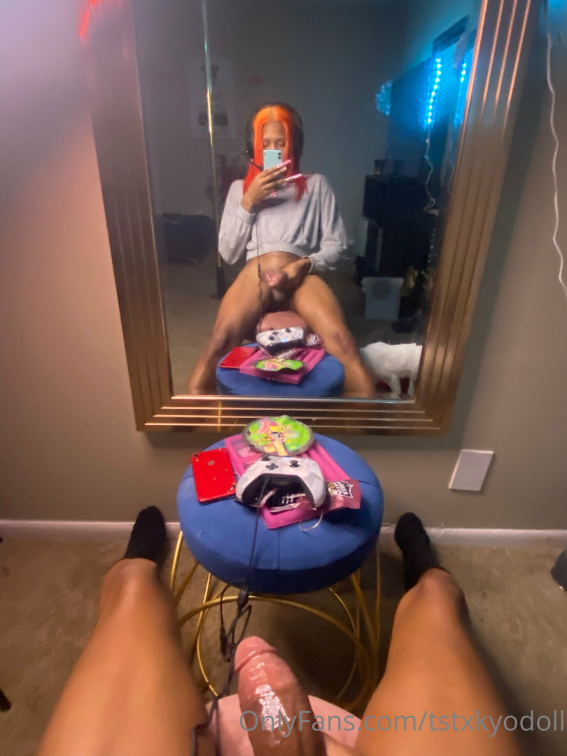 Photo by tstxkyodoll published on May 16,2023 14:07:43 - BestThots