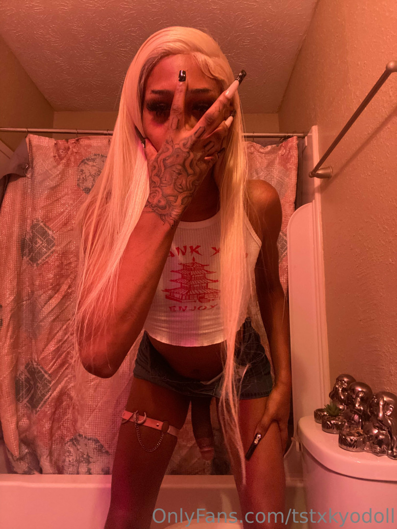 Photo by tstxkyodoll published on May 16,2023 14:08:35 - BestThots