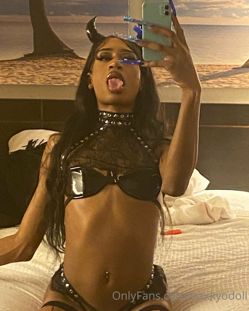 Photo by tstxkyodoll published on May 16,2023 14:08:37 - BestThots