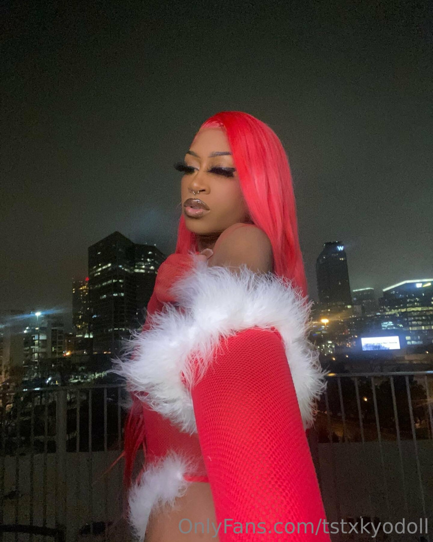 Photo by tstxkyodoll published on May 16,2023 14:08:38 - BestThots