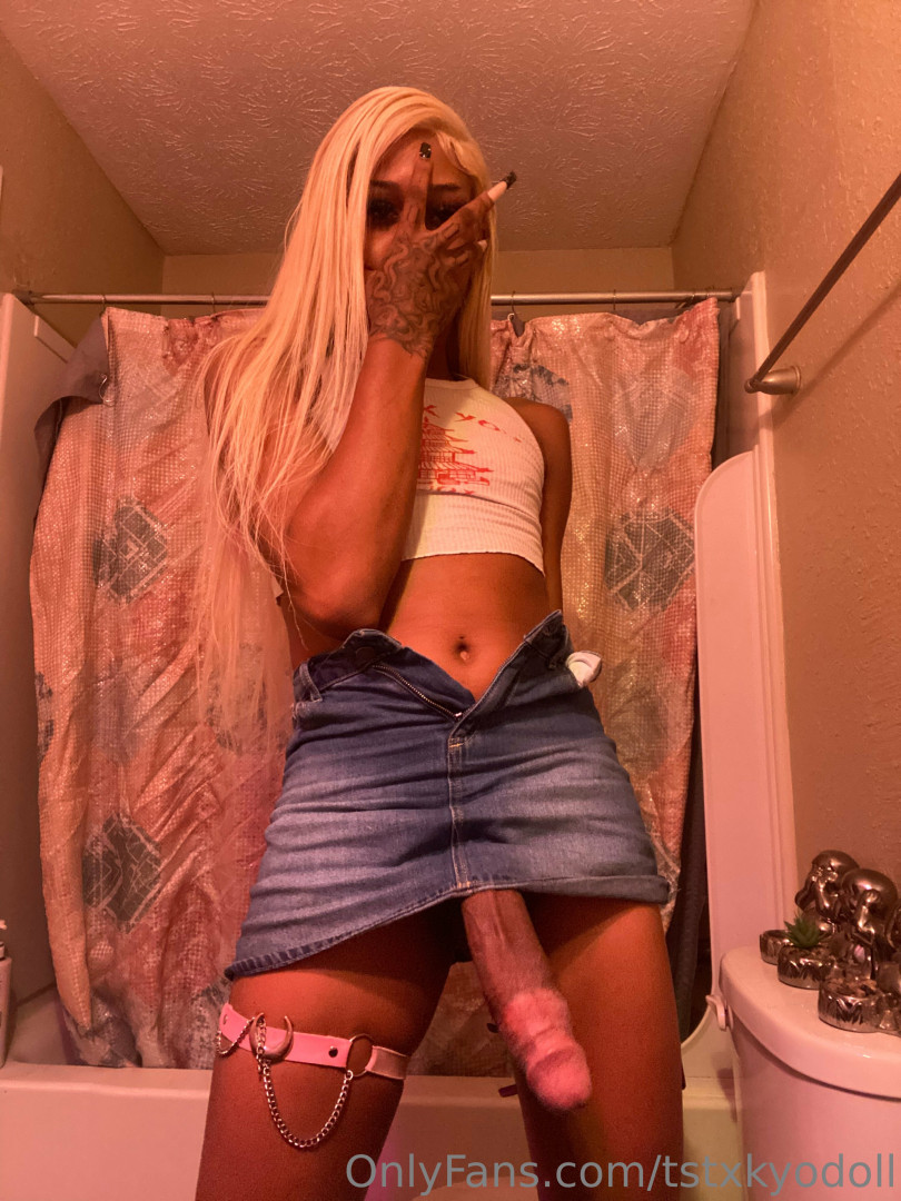 Photo by tstxkyodoll published on May 16,2023 14:08:43 - BestThots