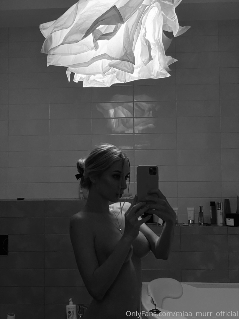Photo by miaa_murr_official published on October 11,2023 19:15:03 - BestThots