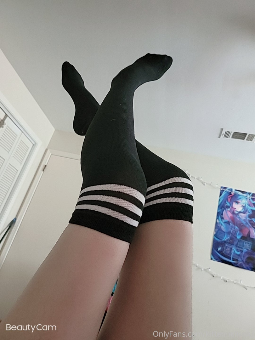 Photo by kittenbelluwu published on October 16,2023 05:08:35 - BestThots