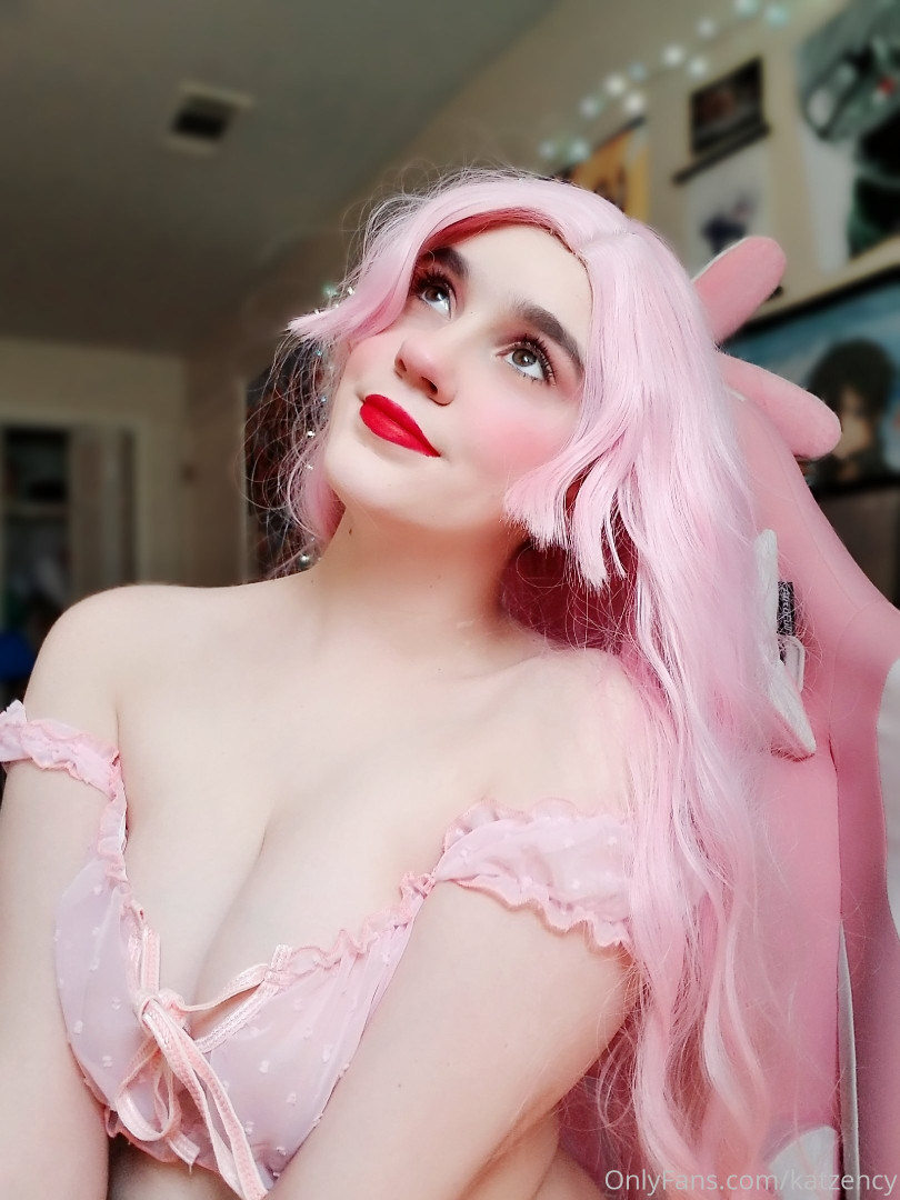 Photo by kittenbelluwu published on October 16,2023 05:50:50 - BestThots