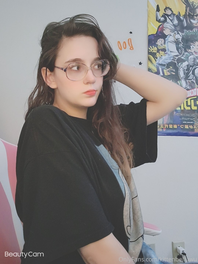 Photo by kittenbelluwu published on October 16,2023 06:22:15 - BestThots