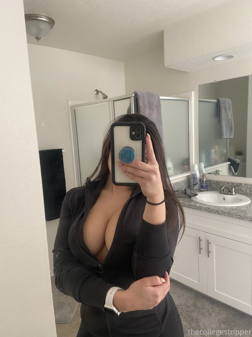 Photo by thecollegestripper published on August 1,2023 04:44:13 - BestThots