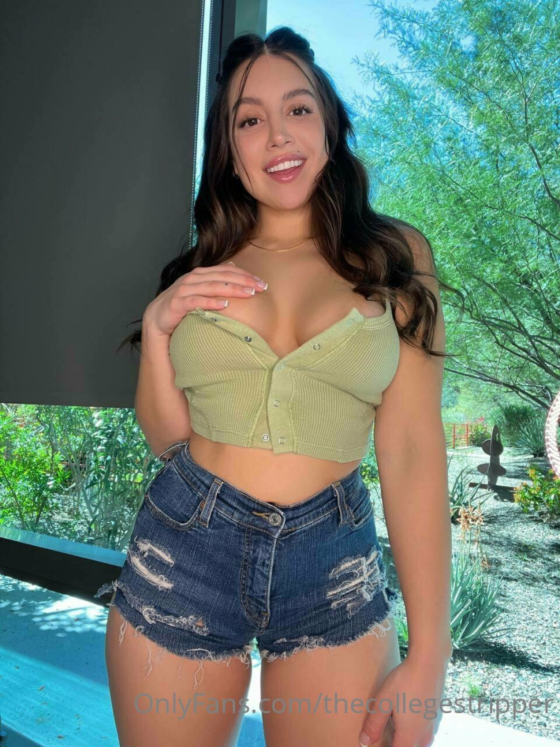 Photo by thecollegestripper published on August 1,2023 04:52:27 - BestThots