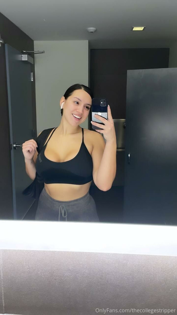 Photo by thecollegestripper published on August 1,2023 05:02:27 - BestThots