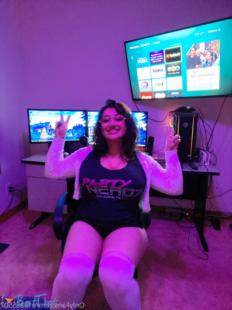 Photo by nikkigeeks published on December 13,2024 14:04:21 - BestThots