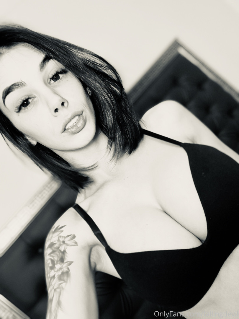 Photo by fallingdevil published on October 16,2023 11:00:10 - BestThots