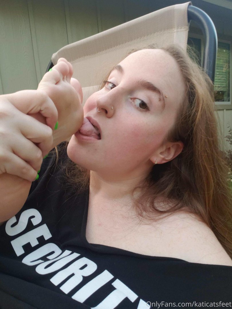Photo by katicatsfeet published on October 12,2023 13:57:28 - BestThots