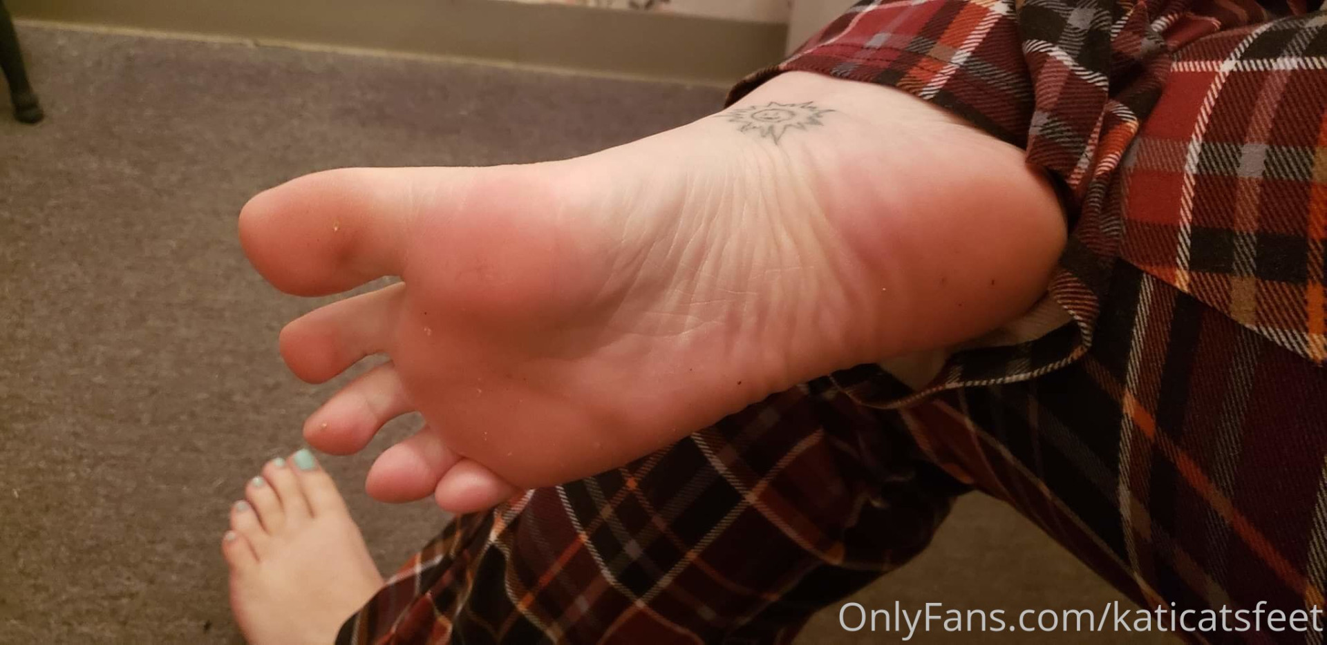 Photo by katicatsfeet published on October 12,2023 15:16:57 - BestThots