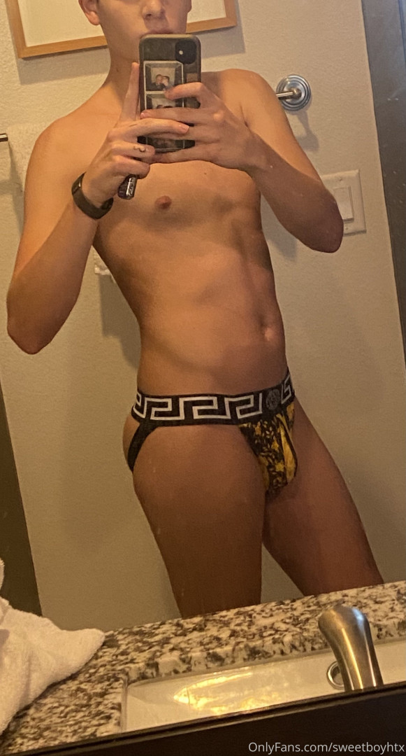 Photo by sweetboyhtx published on October 11,2023 03:00:12 - BestThots