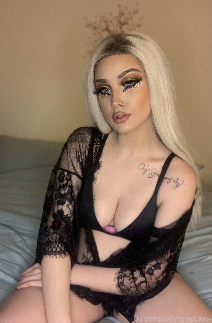 Photo by itsmobabyy published on October 12,2023 18:06:19 - BestThots
