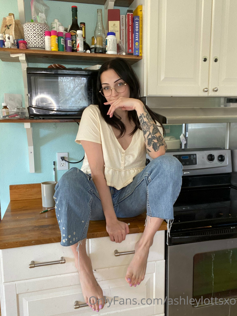 Photo by ashleylottsxo published on November 24,2023 15:44:57 - BestThots