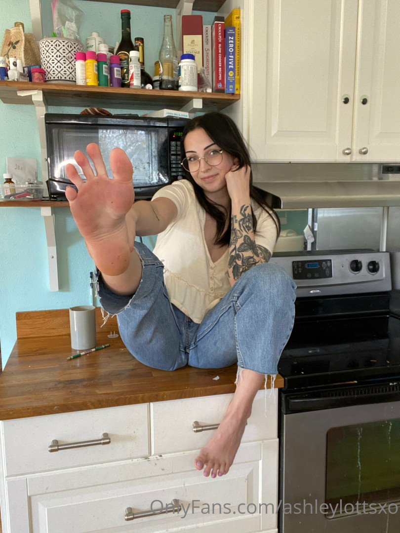 Photo by ashleylottsxo published on November 24,2023 15:44:58 - BestThots