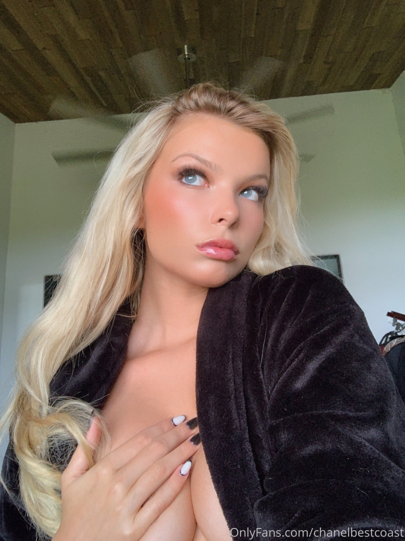 Photo by chanelbestcoast published on August 8,2023 16:18:51 - BestThots