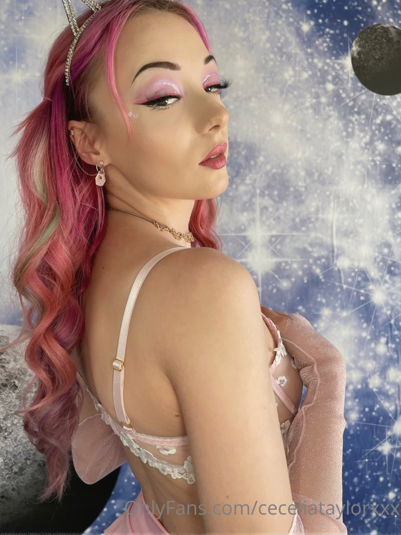 Photo by ceceliataylorxxx published on October 15,2023 18:54:27 - BestThots