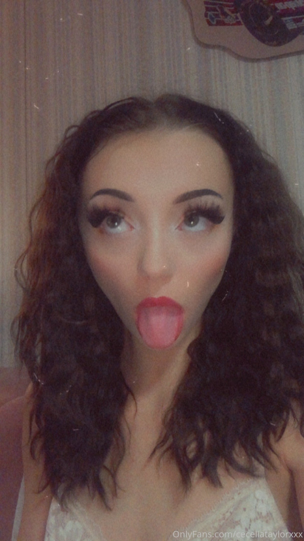 Photo by ceceliataylorxxx published on October 15,2023 19:59:58 - BestThots