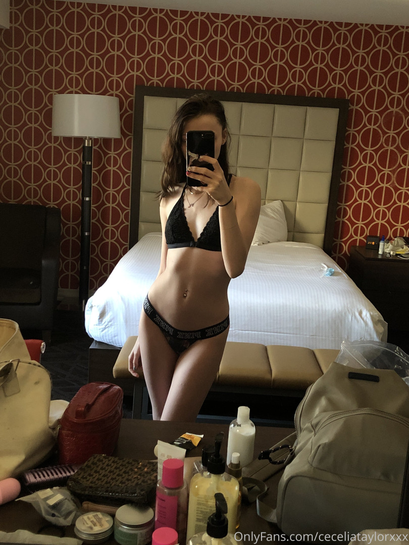 Photo by ceceliataylorxxx published on October 15,2023 22:03:00 - BestThots