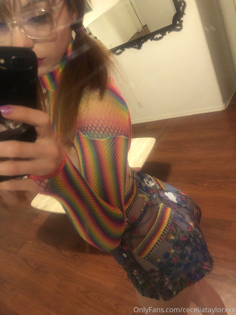Photo by ceceliataylorxxx published on October 15,2023 22:07:28 - BestThots