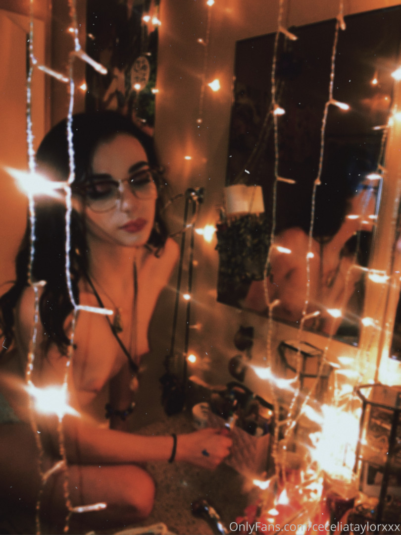 Photo by ceceliataylorxxx published on October 15,2023 23:15:41 - BestThots
