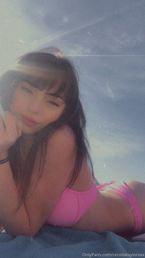 Photo by ceceliataylorxxx published on October 15,2023 23:20:21 - BestThots