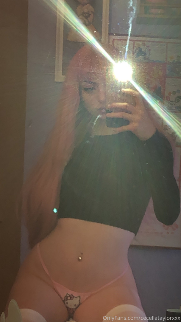 Photo by ceceliataylorxxx published on October 15,2023 23:32:39 - BestThots