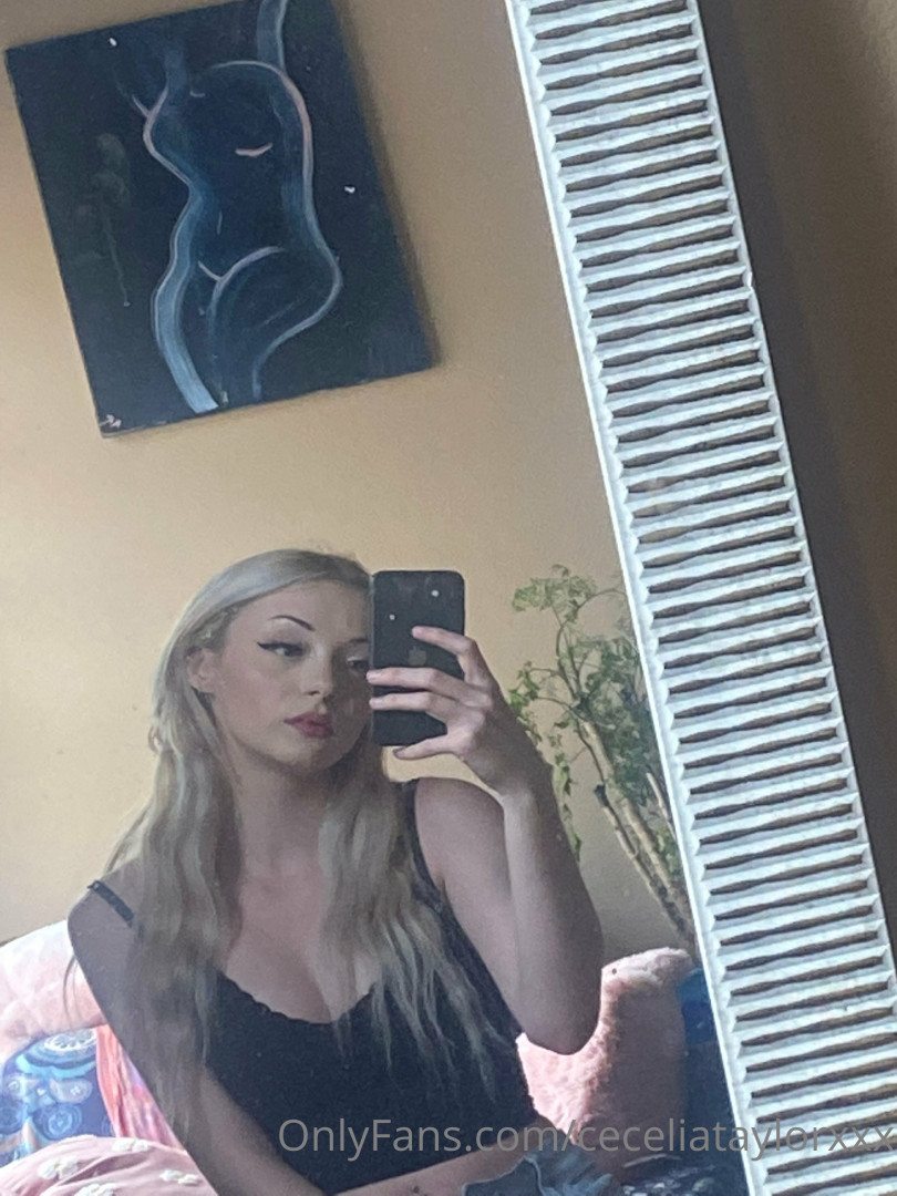 Photo by ceceliataylorxxx published on October 15,2023 23:42:20 - BestThots