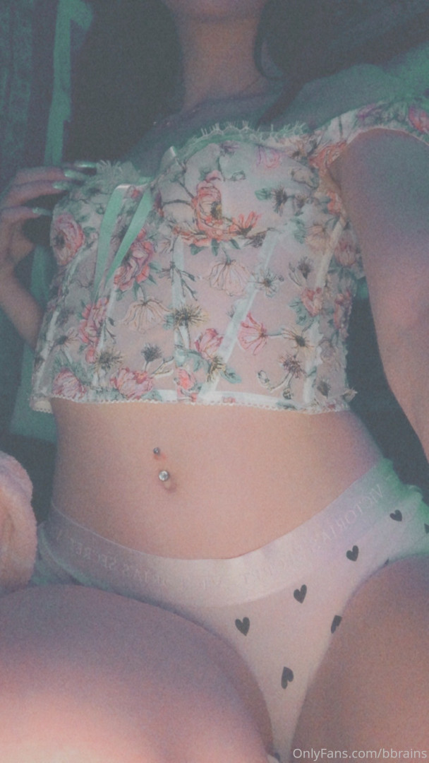 Photo by ceceliataylorxxx published on October 15,2023 23:56:29 - BestThots