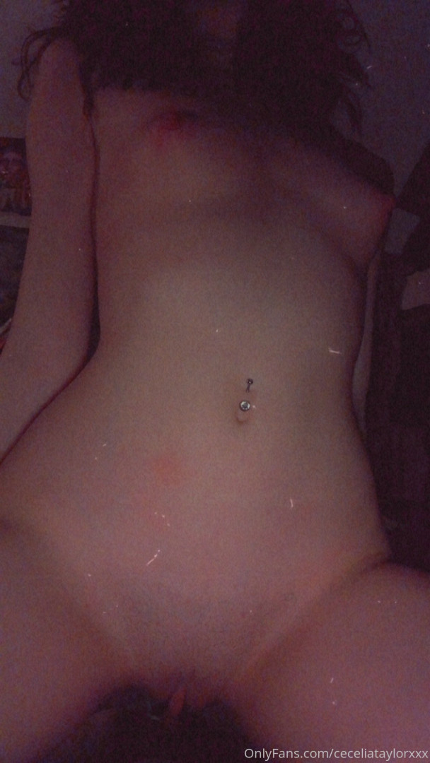 Photo by ceceliataylorxxx published on October 16,2023 00:06:48 - BestThots
