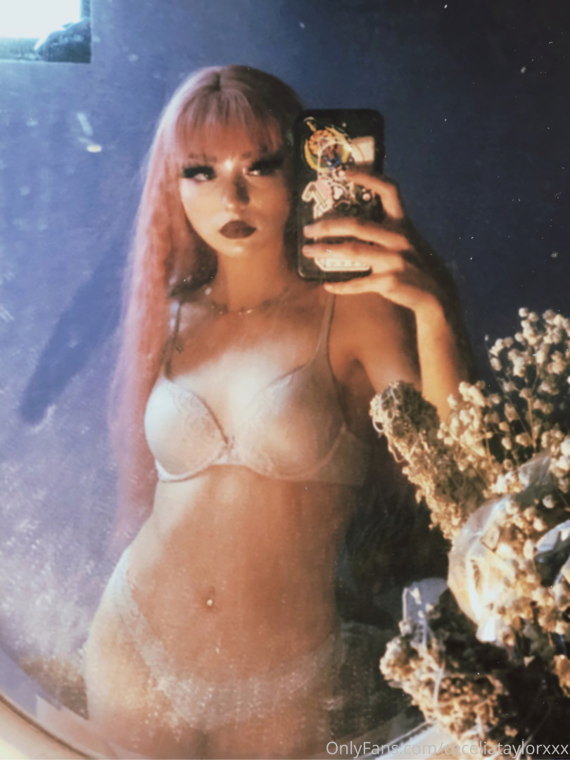 Photo by ceceliataylorxxx published on October 16,2023 00:09:30 - BestThots