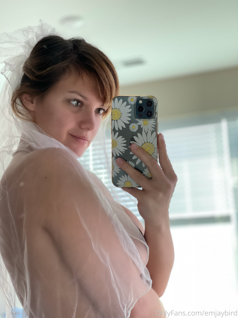 Photo by emjaybird published on January 16,2024 12:00:20 - BestThots