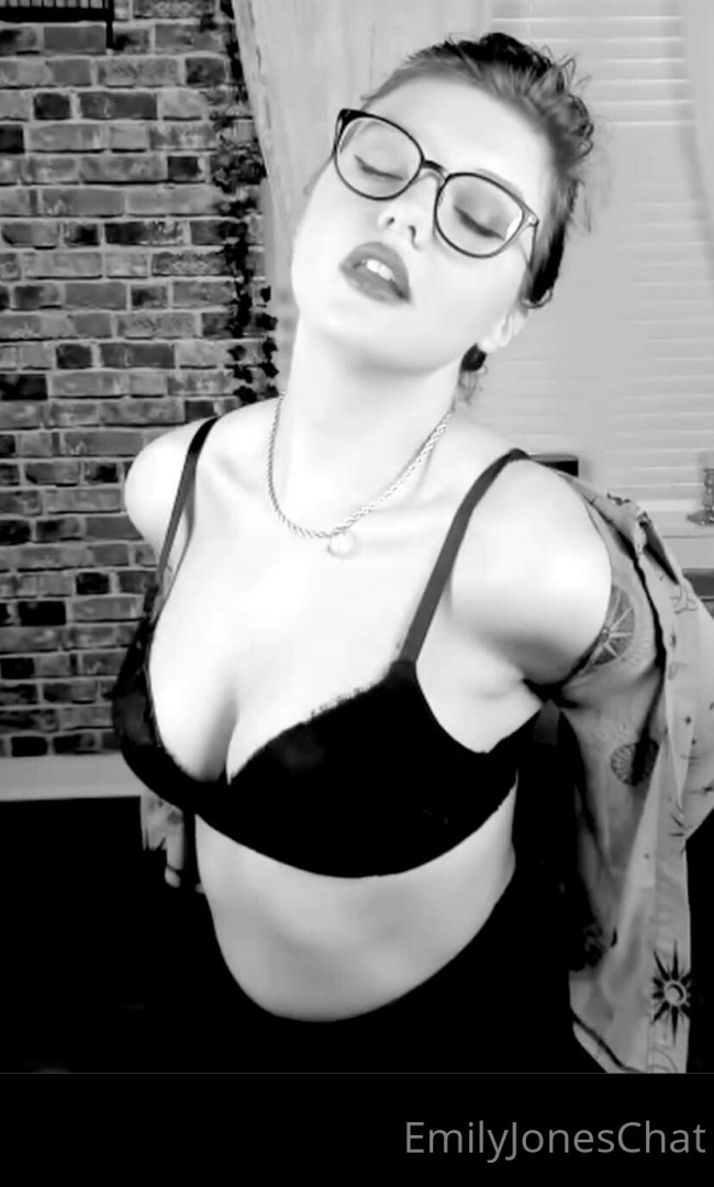 Photo by emjaybird published on January 16,2024 12:00:47 - BestThots