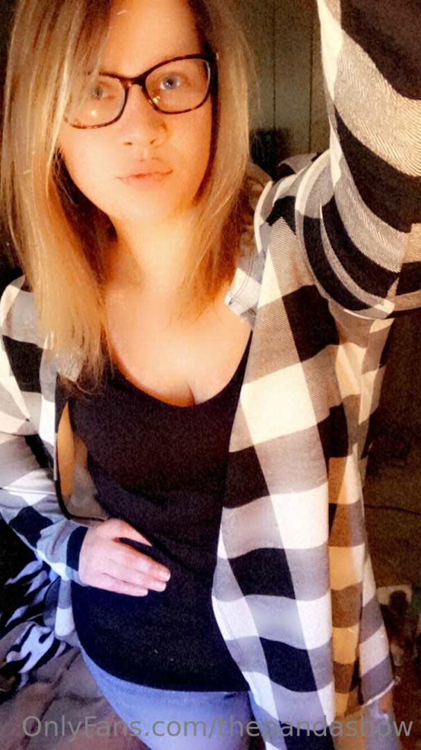 Photo by thepandashow published on May 16,2023 21:44:44 - BestThots