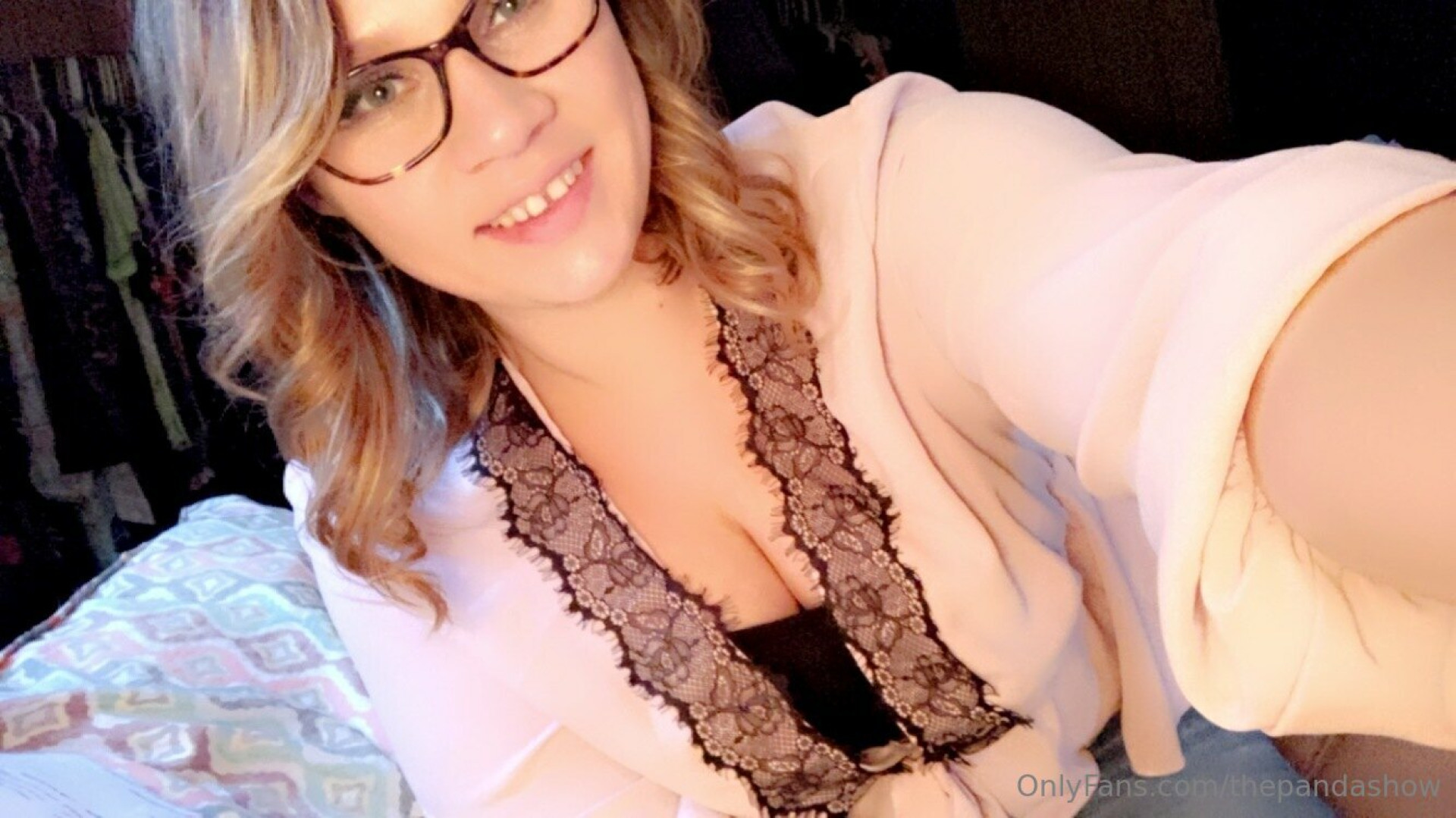 Photo by thepandashow published on May 16,2023 21:44:45 - BestThots